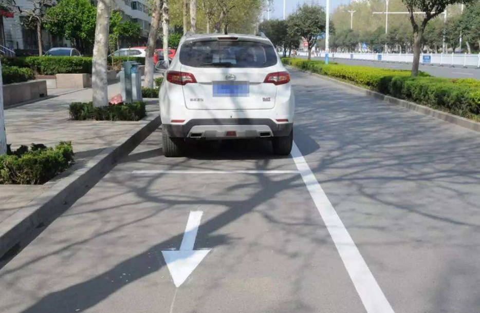 「汽车督察」为啥懂车的人都不选白色？白车车主有苦难言：千万别重蹈覆辙