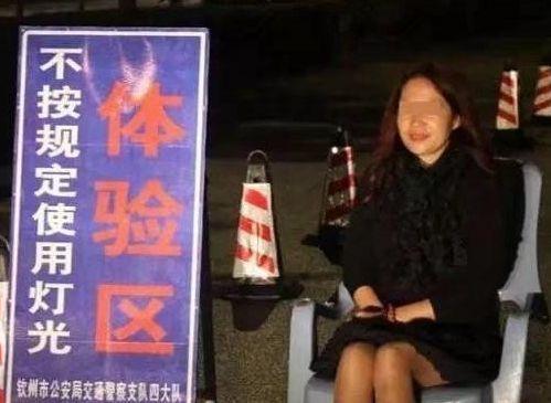 九零后聊车：正常行驶被后方车辆，远光灯照射，这几招就能治他