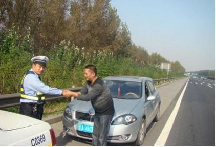 [小维评车]实习期已经过了，但是开车技术还不行，能不能把实习标一直贴着？