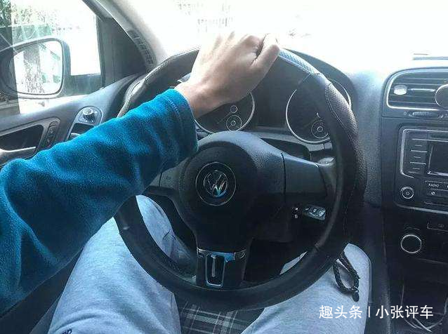 「小张评车」怎么能判断出来一个人开车技术好坏？老司机：看这几个细节就行