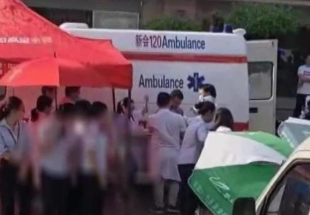 「武进电视台」姐姐倒车，妹妹被撞身亡！你看不到的这些地方很致命