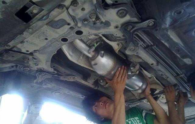 【生活官】汽车行驶七万公里后，几个零件要早点换