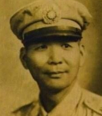 胡琏和张灵甫都黄埔四期学生，他们二人谁的军事才能更胜一筹？
