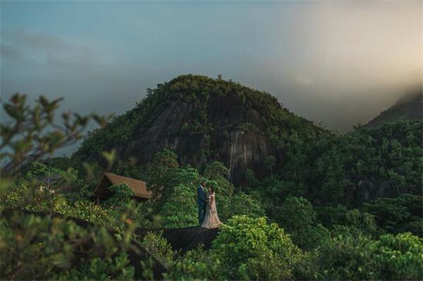 「几度婚礼说」带着你的婚纱 和心爱的他去遍全世界最美的角落