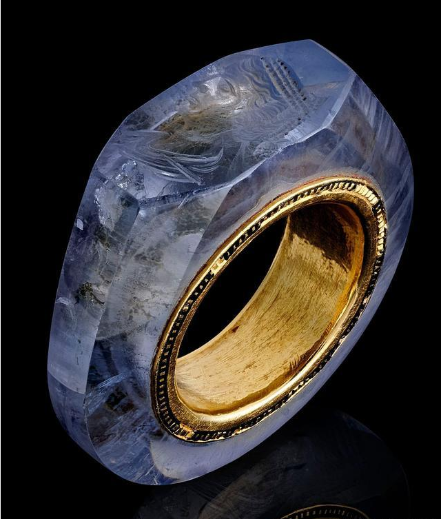 古罗马皇后“宝石镶金”戒指估价436万, 曾是丘吉尔家族传家宝