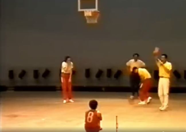 27年前的这场明星篮球赛，侯耀文是裁判，倪萍、王祖贤都参加了