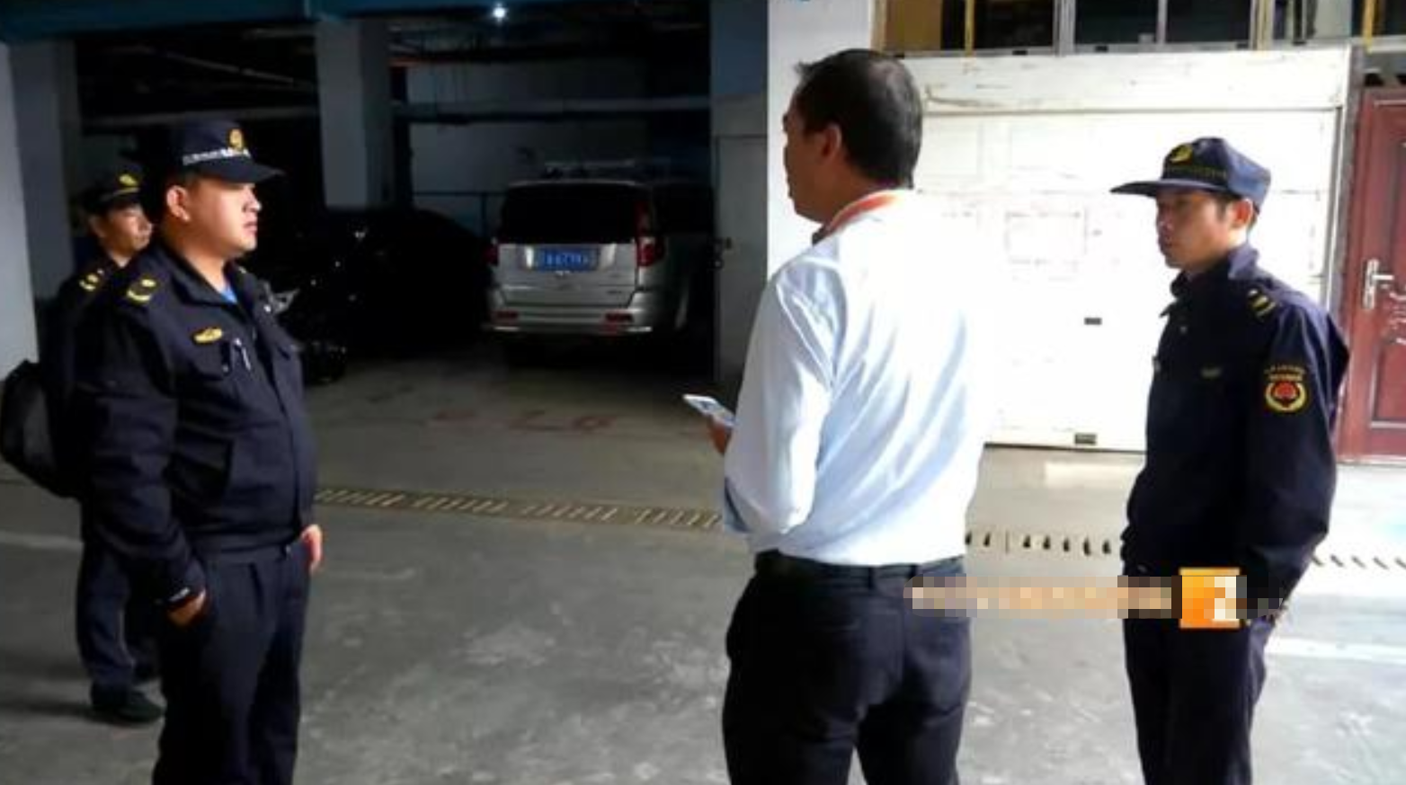 「车坛之声」中国最“任性”的车主，把小区停车位改成车库，多次劝告无效！