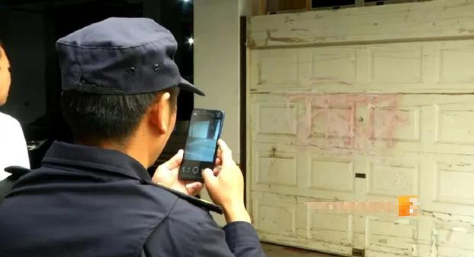 「车坛之声」中国最“任性”的车主，把小区停车位改成车库，多次劝告无效！