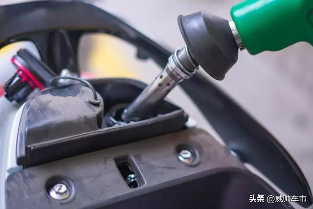 [威帅车市]汽车8大谣言骗人无数，你还在傻傻地相信吗？