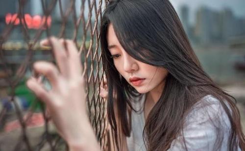 幸福的拉拉@感情中，女人是否对你动了情，看她微信上的4个表现就知道