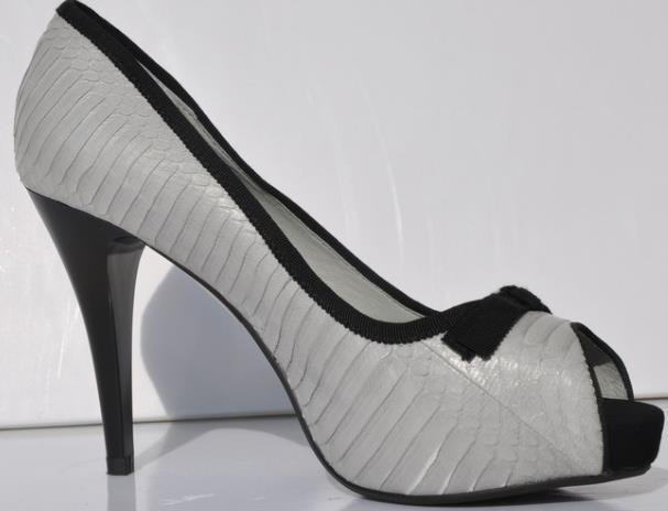 心灵沟通■心理测试：凭你的眼光，你觉得哪双鞋更贵？测你是否越老越有钱