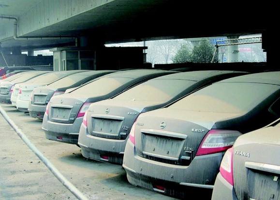 【豪车留给大咖讲】1分钟教你怎么辨别库存车还是试驾车，花了冤枉钱，你买对了吗？