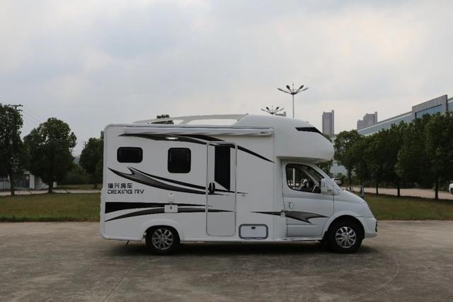 【小鱼儿和小番茄】德兴房车，我家的房子很小但院子很大