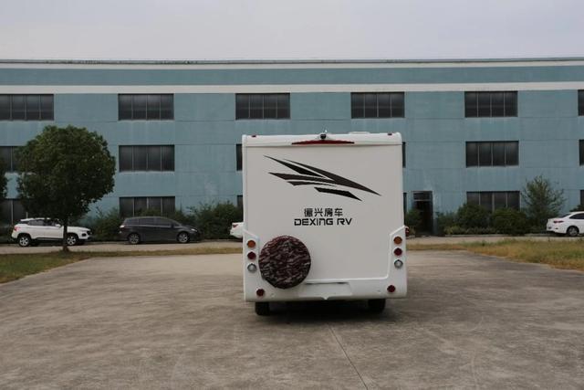 【小鱼儿和小番茄】德兴房车，我家的房子很小但院子很大