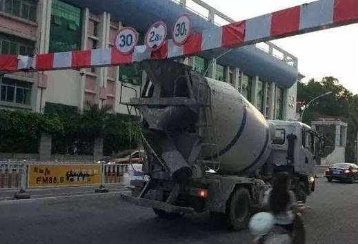 车家号：高速这个“隐形杀手”已伤害太多车主，崔永元怒说：为什么不取消