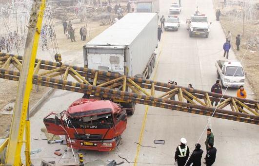 车家号：高速这个“隐形杀手”已伤害太多车主，崔永元怒说：为什么不取消