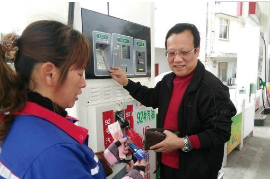 「玩车迷」这几个“省油谎言”骗了中国人十几年，老师傅说出其中真相