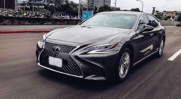 「汽车事事谈」深受年轻人与有钱老板的喜爱几款豪车！你喜欢哪款？