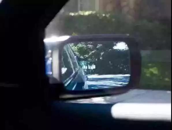 爆米花的坐骑：对不起 我可能要颠覆你调节后视镜的方法了