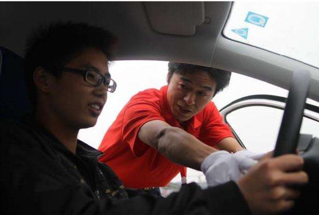 「汽车资讯」拿到驾照的学员说出了四句实话，句句在理，建议准备学车的人看看
