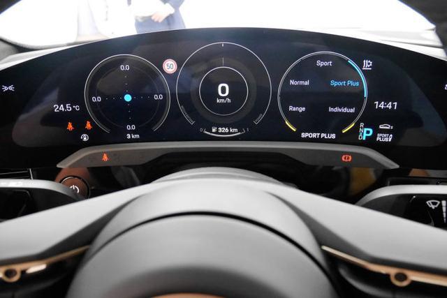 【买车只看颜值】为什么保时捷要率先开启电气化进程，电动汽车的时代要来了吗？