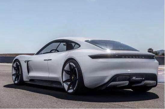 【买车只看颜值】为什么保时捷要率先开启电气化进程，电动汽车的时代要来了吗？