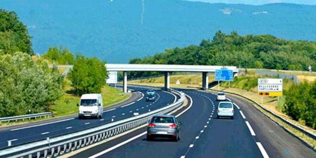 「金乡县电视台」高速上开过了出口？怎么办？这样掉头又安全，还不用扣分