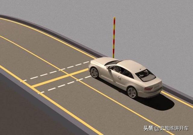【阿虎汽车】考驾照科二定点停车，骑轧边缘线，坡道溜车或熄火，原因何在？