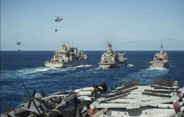 特朗普发出战争威胁，56国军舰闯入海峡，伊朗不甘示弱强硬回击