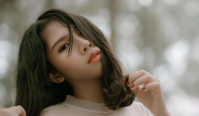 情感小冬姐@异性相处，跟女生发信息，把“在吗”换成3句话，女生会秒回你的