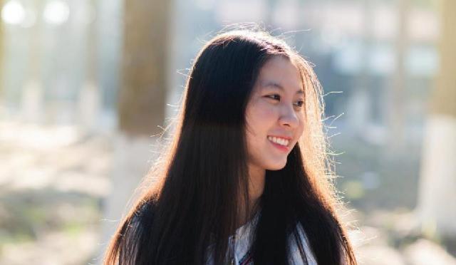 情感小冬姐@异性相处，跟女生发信息，把“在吗”换成3句话，女生会秒回你的