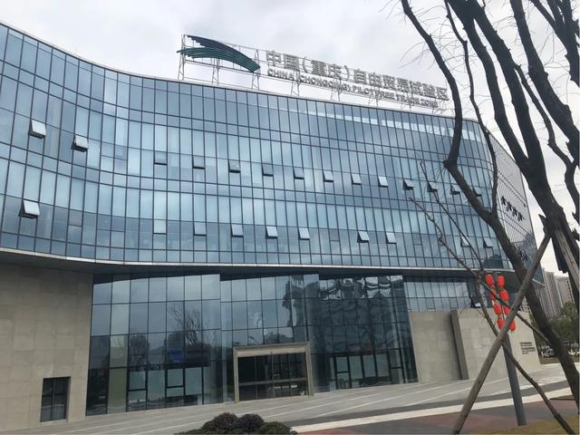 「老树根茶舍」钱是人心衡器，它能让你看清一个人