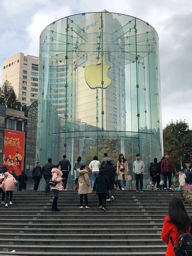 「老树根茶舍」钱是人心衡器，它能让你看清一个人