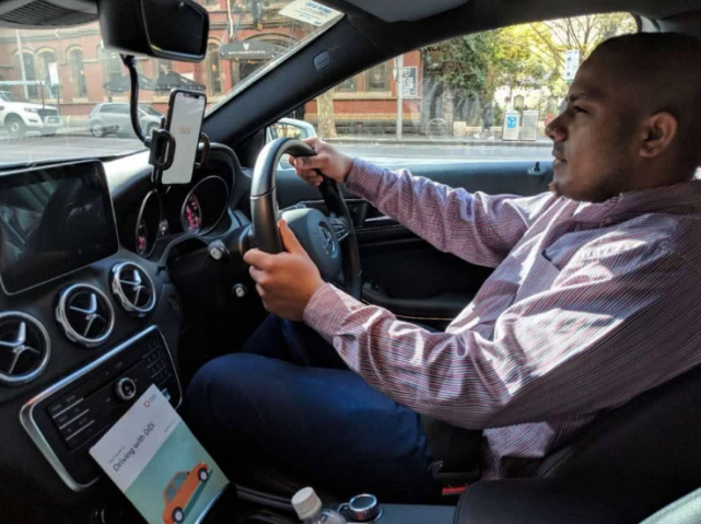 「娱乐爱在线」别让C1驾驶证“睡大觉”了！学会这3招，月入上万很轻松