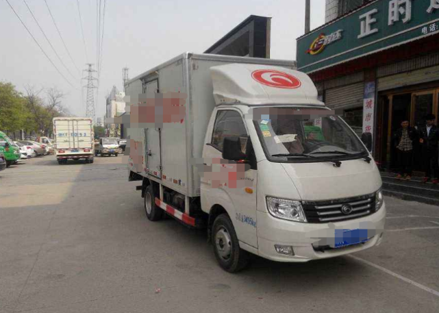 「娱乐爱在线」别让C1驾驶证“睡大觉”了！学会这3招，月入上万很轻松