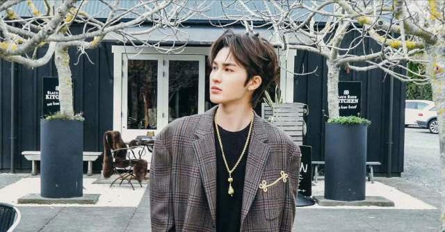 娱盼盼：朱正廷说偶像不可以谈恋爱，事业固然重要，但没必要刻意讨好大众