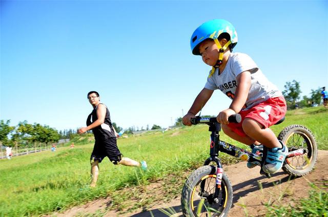 奶果妈妈@心态决定命运：国外学校都在培养的“成长型思维”，得让小孩掌握