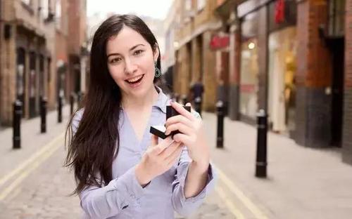 华云头条■女人到了中年，后半生要这样精致地活着