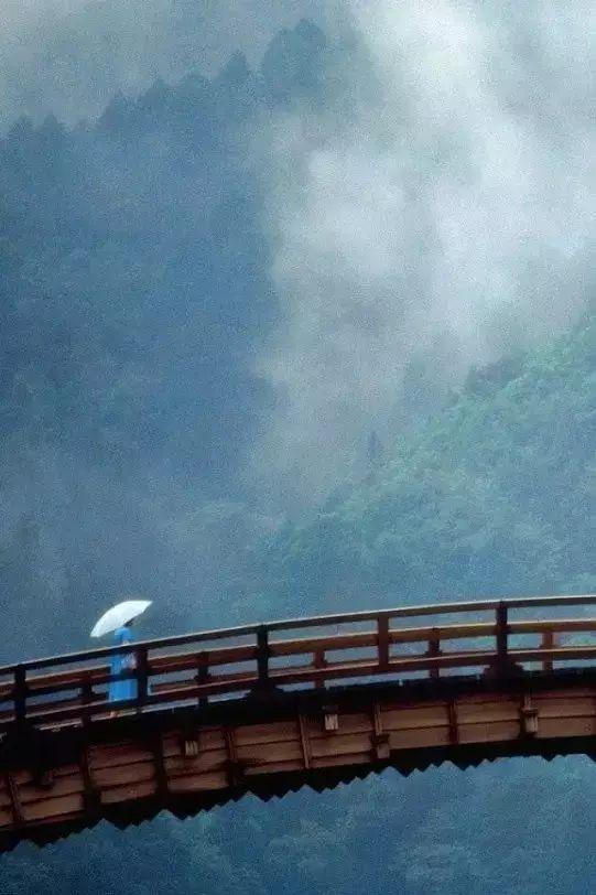 「名利场」一念起，天涯咫尺；一念灭，咫尺天涯