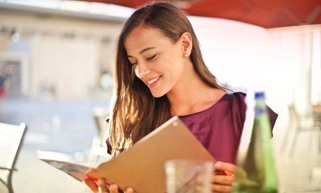 我的职场攻略@与同事相处不合群没关系，只要做好这四点，也能越混越好