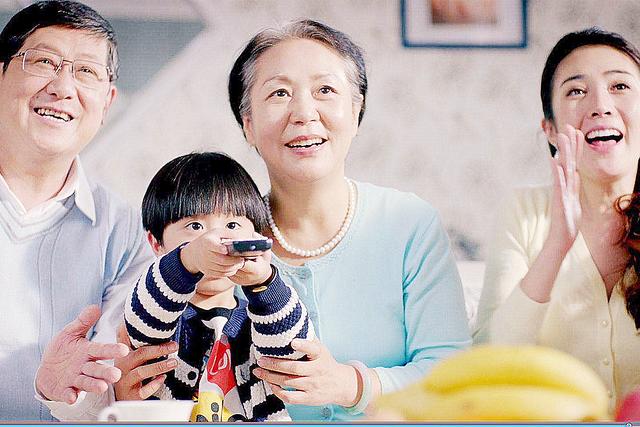 #小宋和小宝#“多个人帮忙带娃该多好！”可婆婆来了之后，宝妈反倒身心俱疲