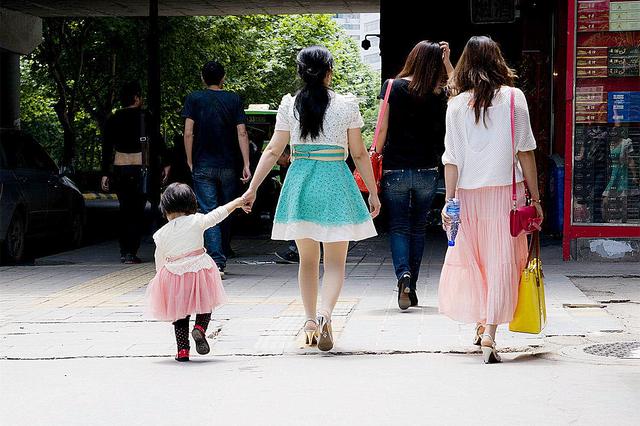 #小宋和小宝#“多个人帮忙带娃该多好！”可婆婆来了之后，宝妈反倒身心俱疲