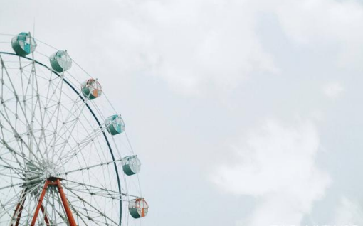 #谈笑风生浊酒一杯#这样发朋友圈的人，真的很讨厌！直接删了