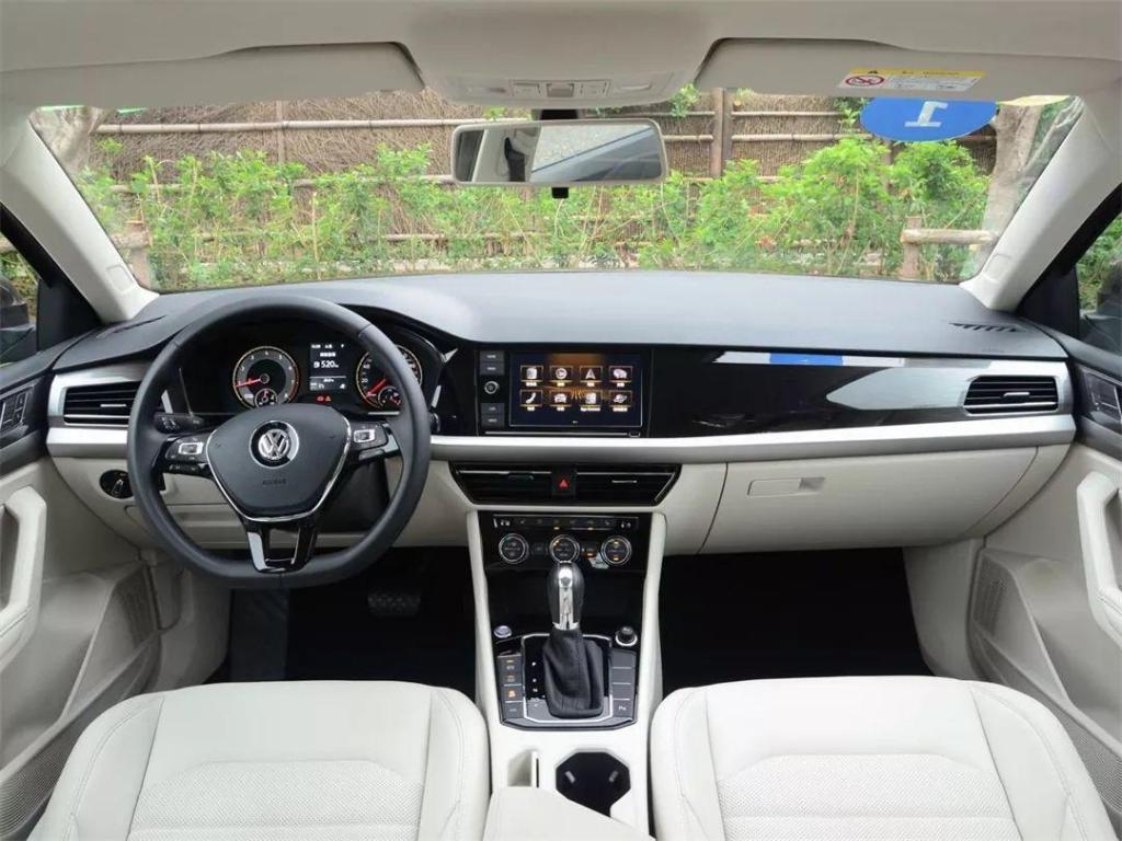 【小刘聊汽车】新手买车，哪些地方最容易白花冤枉钱？