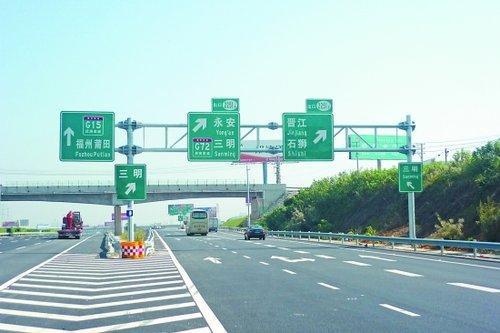 阳曲县广播电视台■错过高速出口，只能开到下一个出口？其实两个位置可以掉头