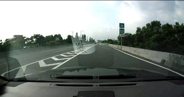 「藏车坊」新手司机第一次上高速时，有哪些事项需要注意