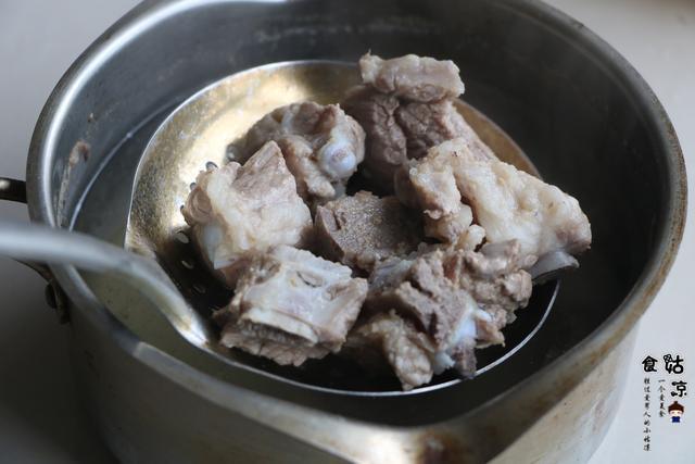 浅浅情感说■秋冬天气变冷吃什么暖胃？多喝这道汤，养胃驱寒又营养均衡