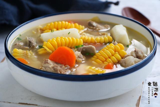 浅浅情感说■秋冬天气变冷吃什么暖胃？多喝这道汤，养胃驱寒又营养均衡