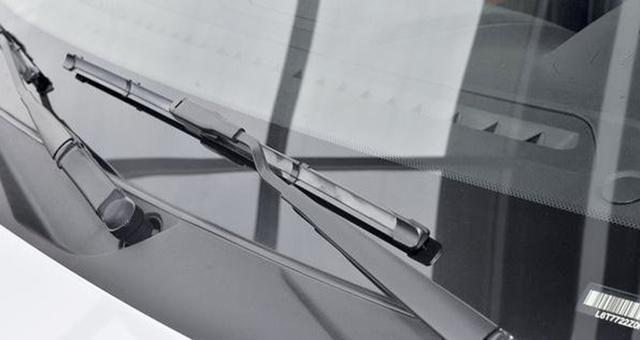 选车中心■开车10年才明白，雨刮器隐藏的4个实用功能，现在才恍然大悟