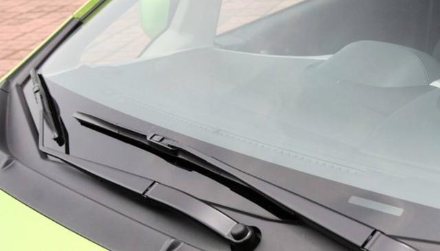 选车中心■开车10年才明白，雨刮器隐藏的4个实用功能，现在才恍然大悟